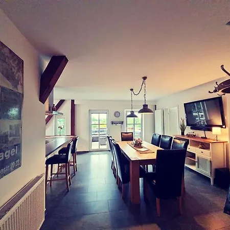 Monteurwohnung, Auf Dem Land